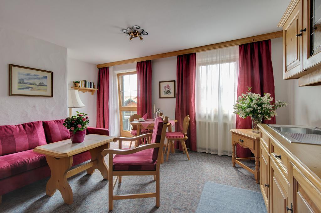 Parkhotel Living Bayersoien Kültér fotó